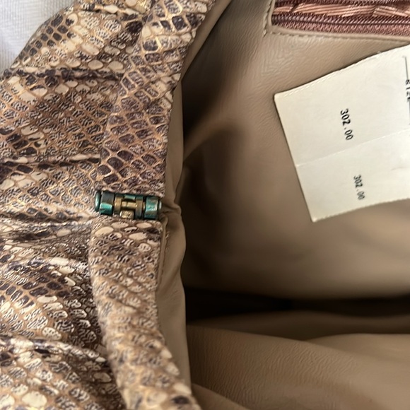 NWT Sharif gold alligator skin and leather crossbody bag with clamshell closure - Picture 13 of 14